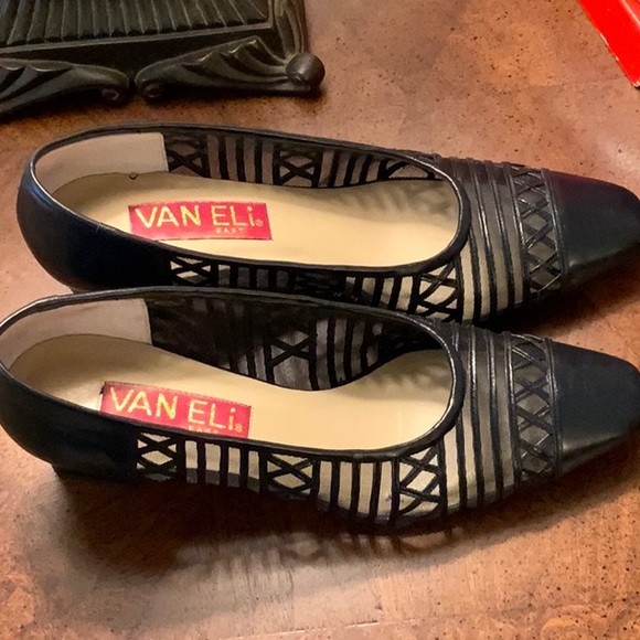 Navy Kid Mesh Pumps - Picture 2 of 6